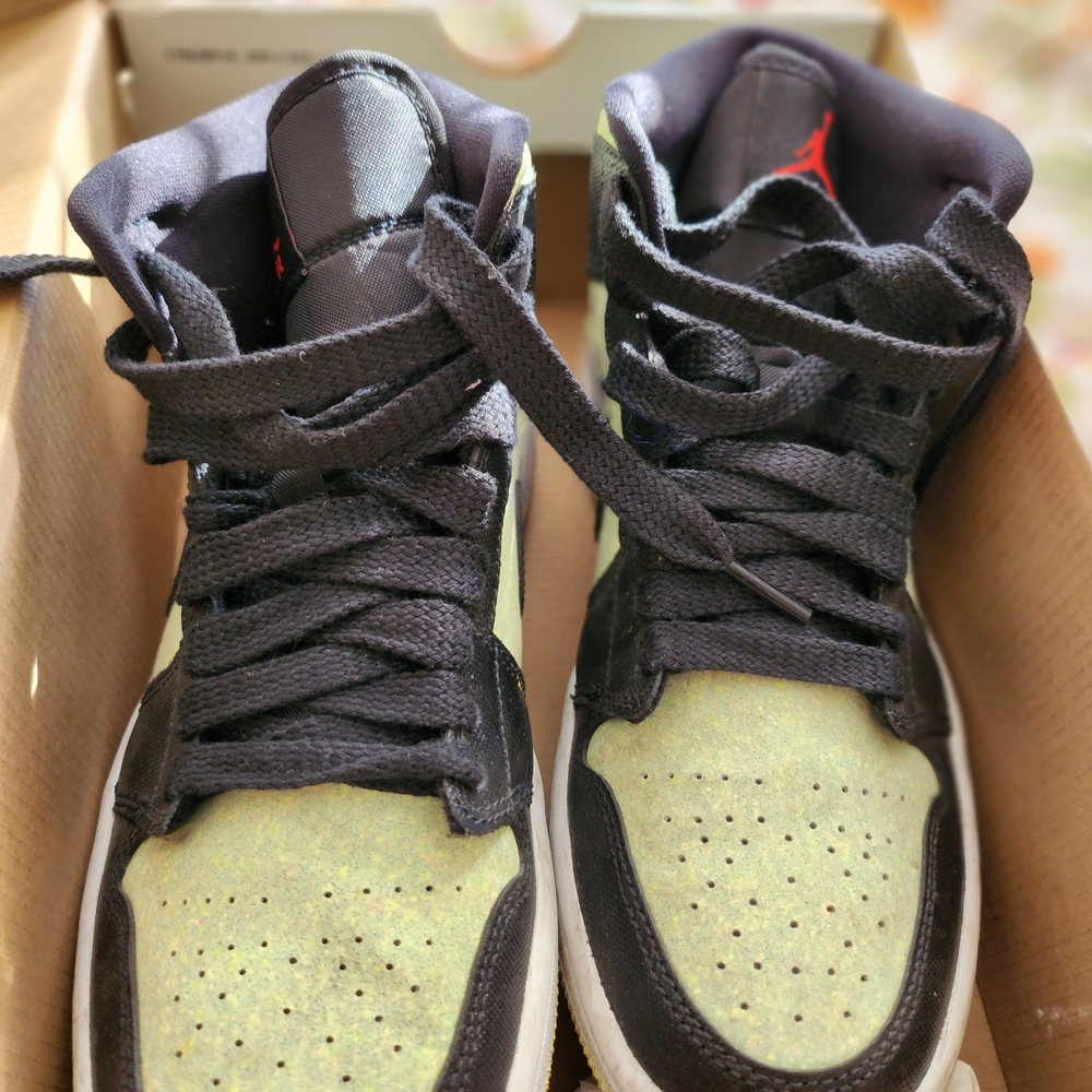 Nike Black and Yellow Athletic Shoes